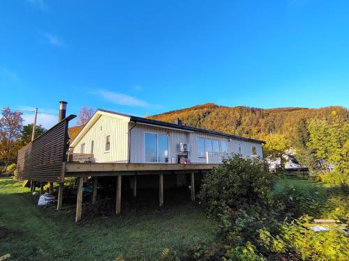 Lenvik Apartment | Jøvika Lodge In the heart of Mallangen