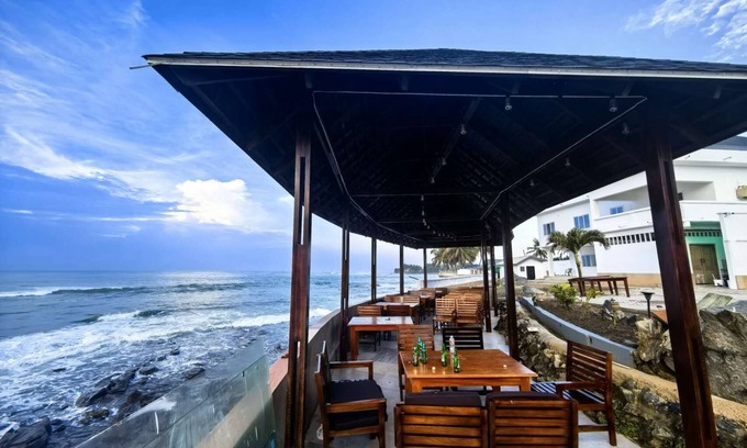 Sekondi-Takoradi Hotel | Joy Beach Lodge
