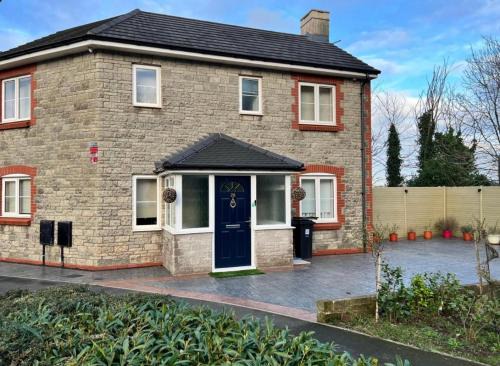 Emersons Green Villa | Joy House