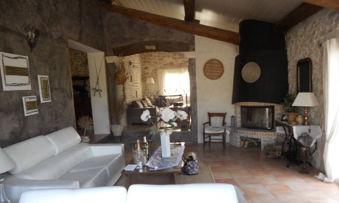 Sauzet House | Joyous villa in Drôme Provençale 26