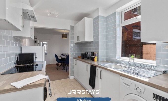 Nuneaton House | JRR Stays - Warwickshire - Nuneaton - CV10