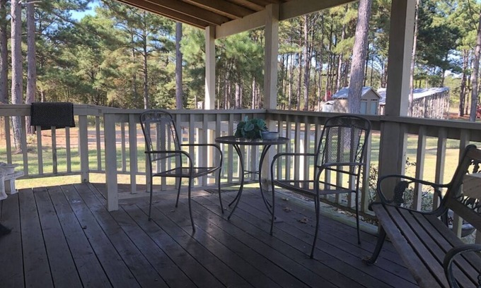 Hawkins Cottage | Julia's Cottage, peace @ Music Springs