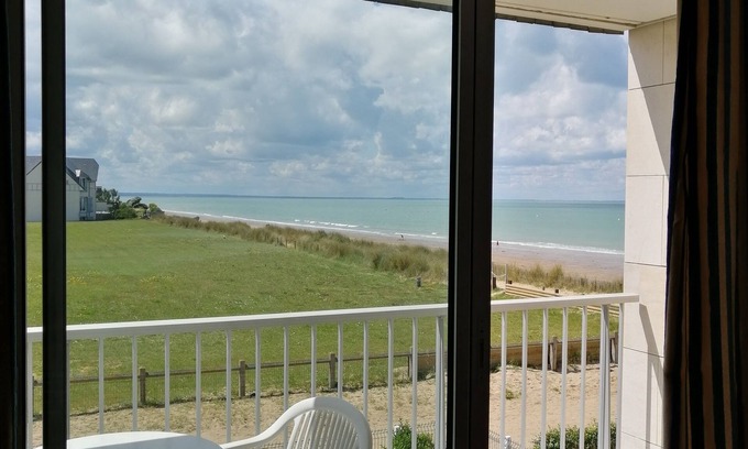 Jullouville Apartment | Jullouville 2 steps from the beach apartment facing south view with sea