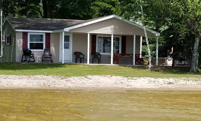 Lake Township Cottage | June 14-21 Now Available! Platte Lake Hideaway on Big Platte Lake!