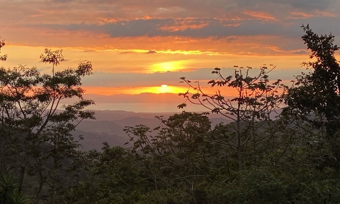 San Ramon House | Jungle Bungalow.close to nature but not far from civlization and activities