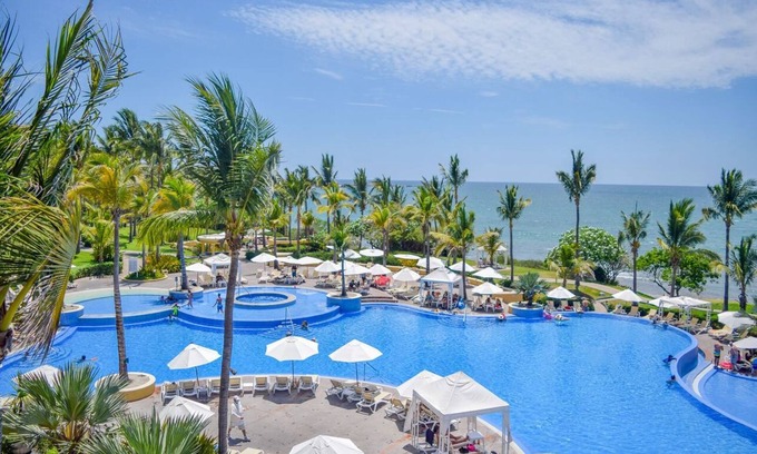 Cerritos Hotel | Junior suites