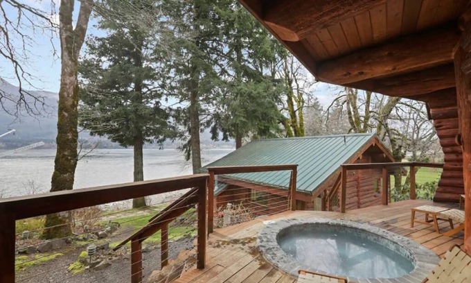 Stevenson Cabin | Juniper Cabin at Wilder and Pine Riverside Cabins