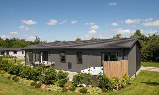 Lifton House | Juniper Lodge, 28 Roadford Lake Lodges