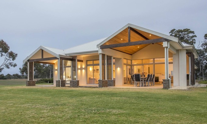 Wilyabrup House | Juniper Metricup House - luxury rural retreat