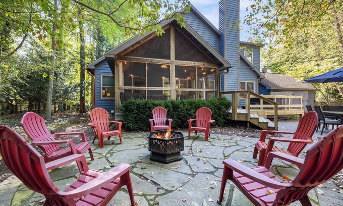 Three Oaks House | Juniper Presents: Blue Beech Cottage w/Hot Tub, Swim Spa, Firepit on 1.25 Acres