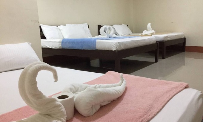 Tawala Bed & Breakfast | Junlyn APartelle Barkada Roomnn