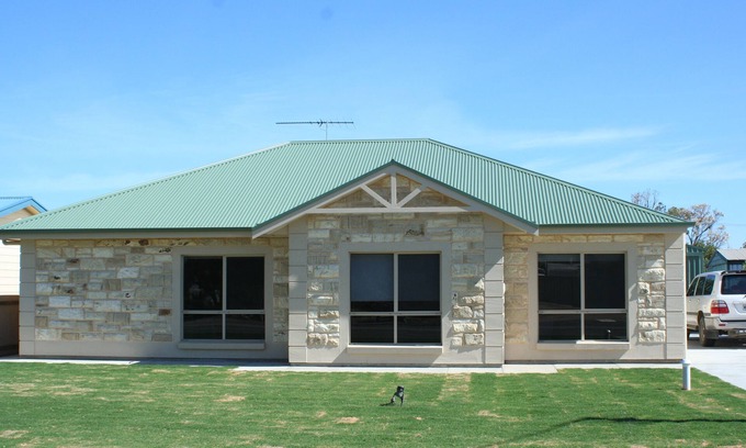 Dalrymple House | Juno Court Holiday Retreat