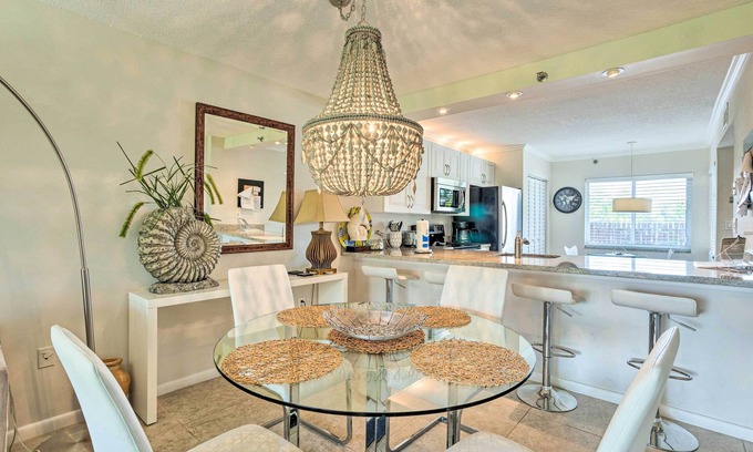 Sea Palms Apartment | Jupiter Condo w/Pool Access, Walk to Beach!