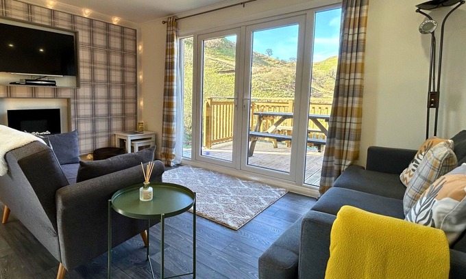 Lerags Cottage | Jura - a chalet that sleeps 4 guests in 2 bedrooms