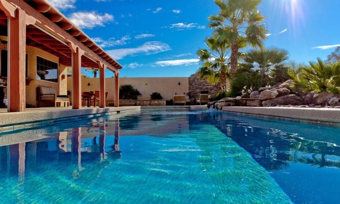 Lake Havasu City House | JURASSIC HAVASU! 5 bedroom HEATED Pool & Huge Spa, Pool table, Horse shoes
