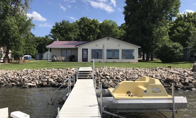 Windsor Cabin | Just 15 Feet To Fishing and Fun - Dakota View Cabin Lake Traverse!