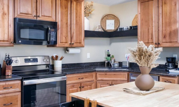 Hurricane House | Just 30 minutes from Zion's National Park: Discover a Zen-Filled Family Oasis!