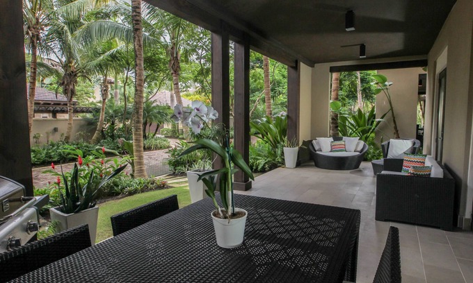 Herreras Villa | Just a few steps from the beach!