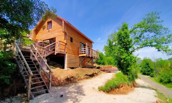 Sauliac-sur-Cele Ski Chalet | Just for you