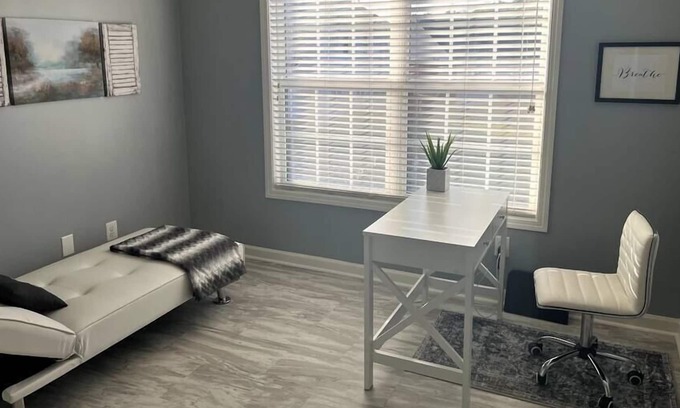 Five Forks Apartment | Just like home Stylish 1BR/1Office Suite