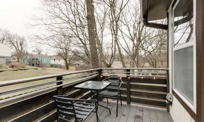 Greenwood Apartment | Just Listed, ALL new, 1 Bedroom-East Nash