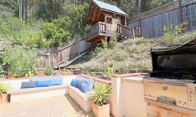 Soquel House | Just one mile from the beach, you'll find our charming and modern 3BR, 2BA house.