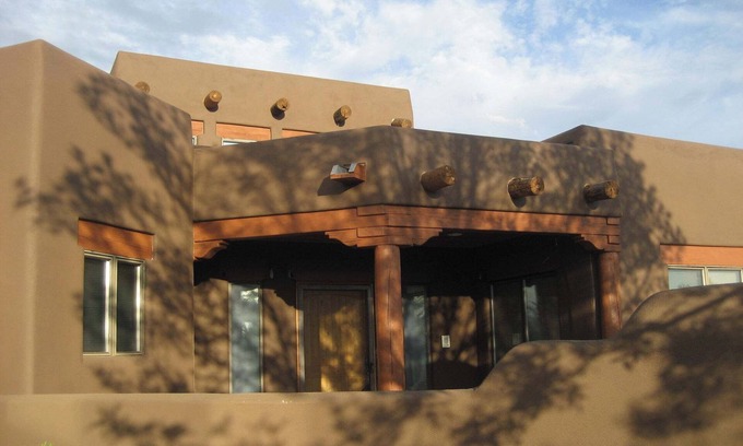 Rimrock House | Just Outside of the City!
