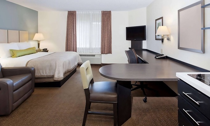Southfield Resort | Just What You Were Looking For! Relaxing Room to Enjoy w/Kitchen, Free Parking