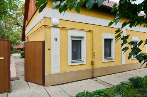 Hodmezovasarhely Apartment | Kölcsey Vendégház