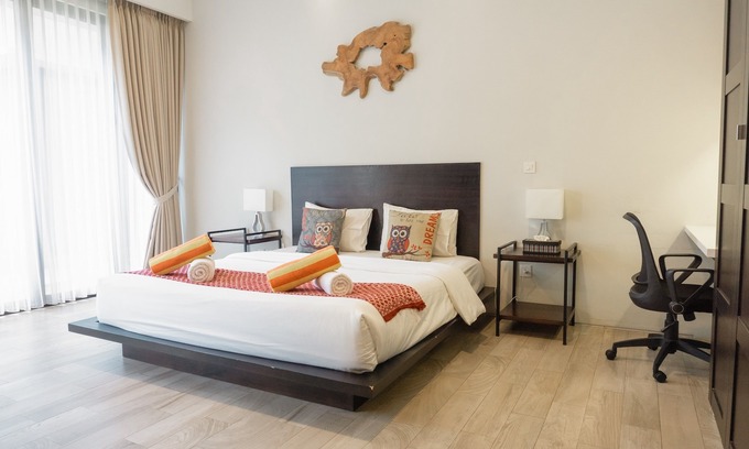 Grogol Utara Bed & Breakfast | K-Pop Studio (CoHaus)