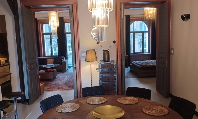 Erzsebetvaros Apartment | K18 Industrial luxury front and rear balcony epicenter of downtown/party area.