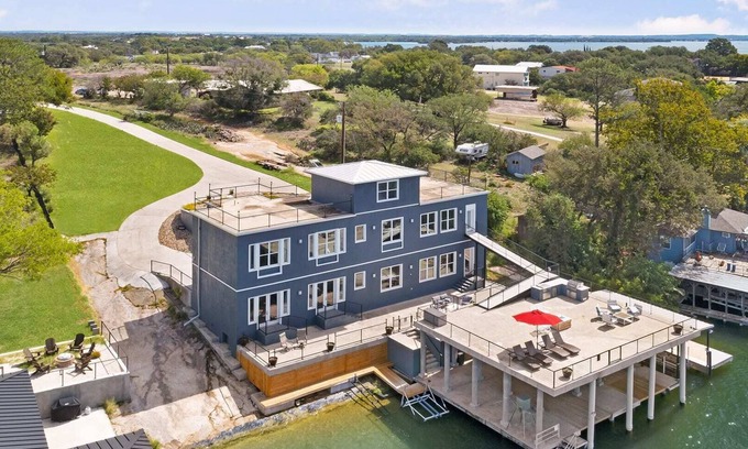 Granite Shoals House | K5 Lakehouse | Waterfront | Boat And Jet Ski Slips | Hot Tub