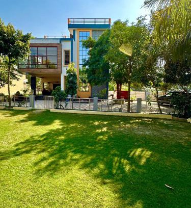 Varanasi Villa | Kaashi Flora (Full Villa - 5 Bedrooms)