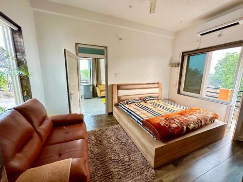 Varanasi House | Kaashi Flora (Modern Suite)