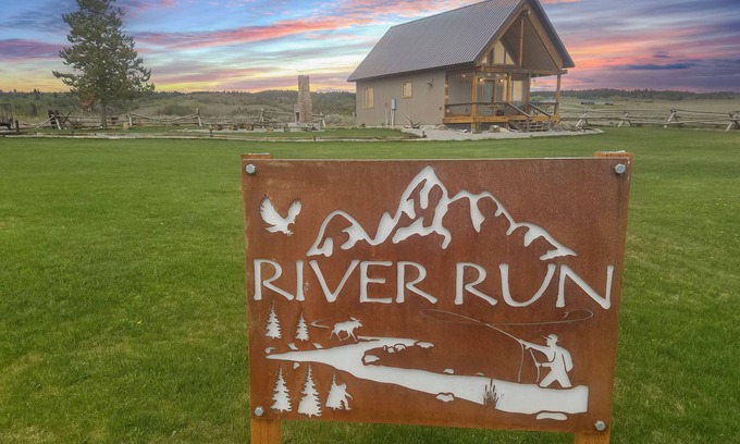 Ashton House | Kabino: River Run Cabin on Henry's Fork, Fire Pit, perfect fishing trip!