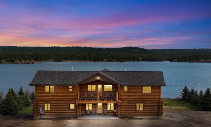 Island Park Cabin | KABINO: Waterfront Hot Tub Private Bath In Every Bedroom Trailer Parking