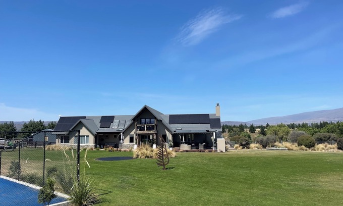 Clyde House | Kaihanu Lodge Luxury Suites for 4