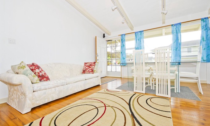 Keolu Hills House | Kailua, rental, yard, carport, BBQ, 7 min drive to bch