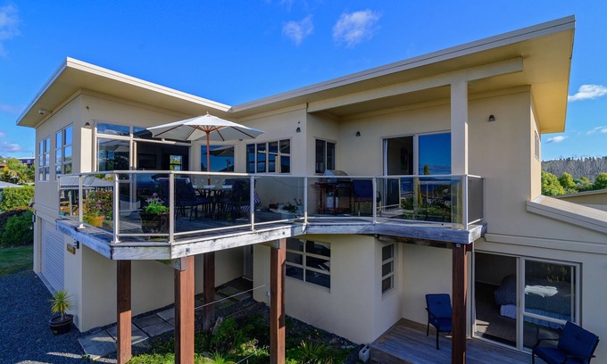 Omori Cottage | Kaimanawa Lookout - Omori Holiday Home