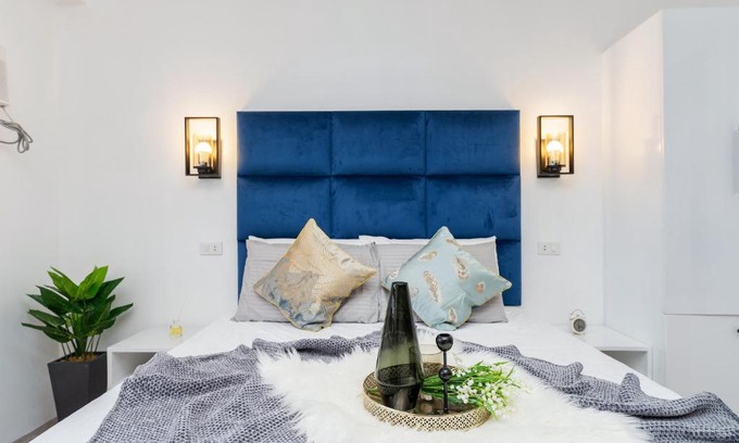 Guadalupe Apartment | Kalani by J&J (Symfoni Nichols. Pool. Netflix)