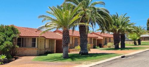 Kalbarri Villa | Kalbarri Holiday Villas C