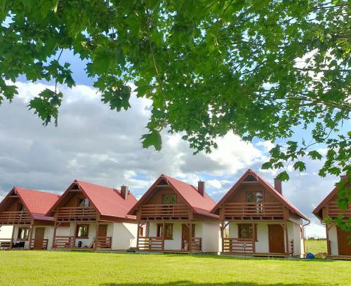 Stare Sady Resort | KALINOWY SAD DOMKI z JACUZZI i SAUNĄ