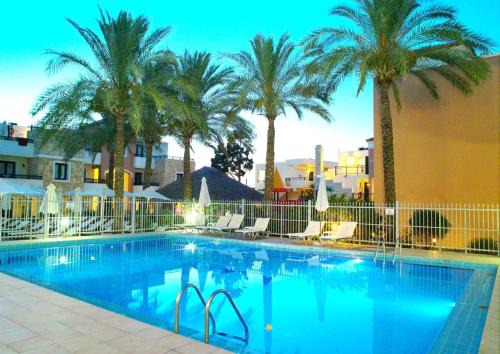 Platanias Town Apartment | Kallitsakis Beach