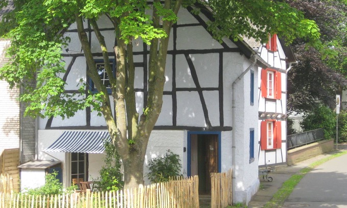 Mechernich House | Kallmuth Cottage