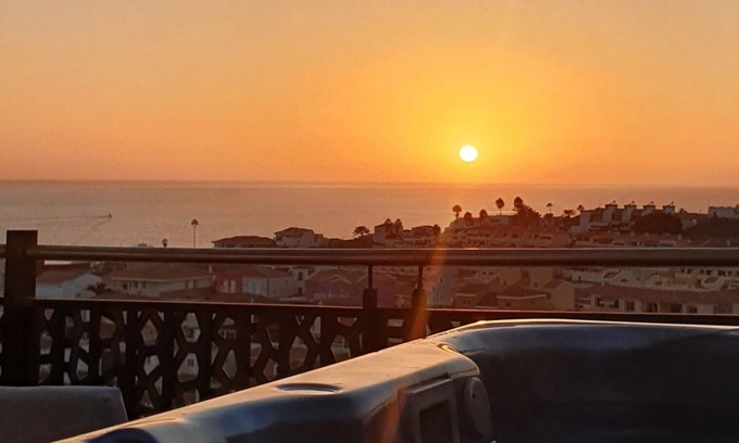 Arguineguin Apartment | Kalma Canaria aparment Jacuzzi/ocean and sunset view
