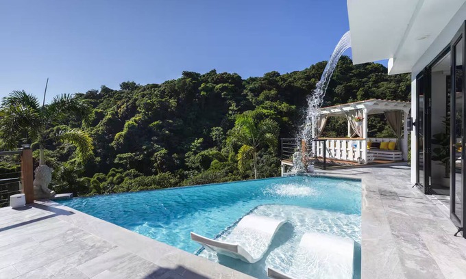 Pinales House | Kamila's Luxury House with Private Pool