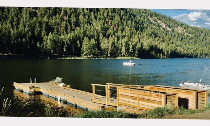 Kamloops Ski Chalet | Kamloops Executive Lakehouse