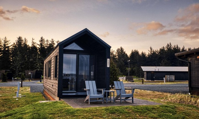 Coos Bay Cabin | Kamp Haus - Our Kamp Haus cabins are well appointed and cozy within an efficient layout designed for up to 2 guests to stay in comfort.