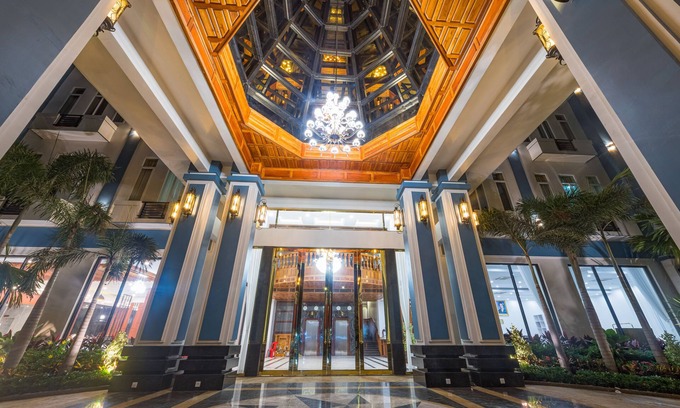 Stueng Saen Hotel | Kampong Thom Royal Hotel & Restaurant