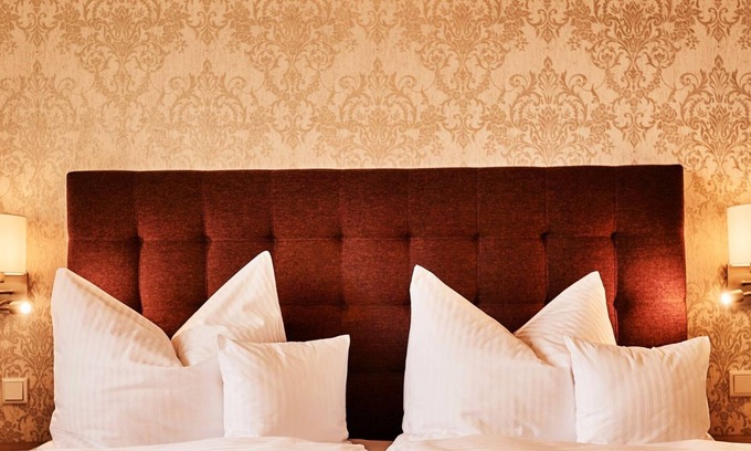 Bad Nauheim Apartment | Kampowski Apartment Deluxe * | Grand Deluxe Apartment at the Kurpark